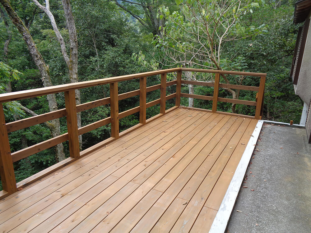 傾斜地ウッドデッキ 傾斜地ウッドデッキ